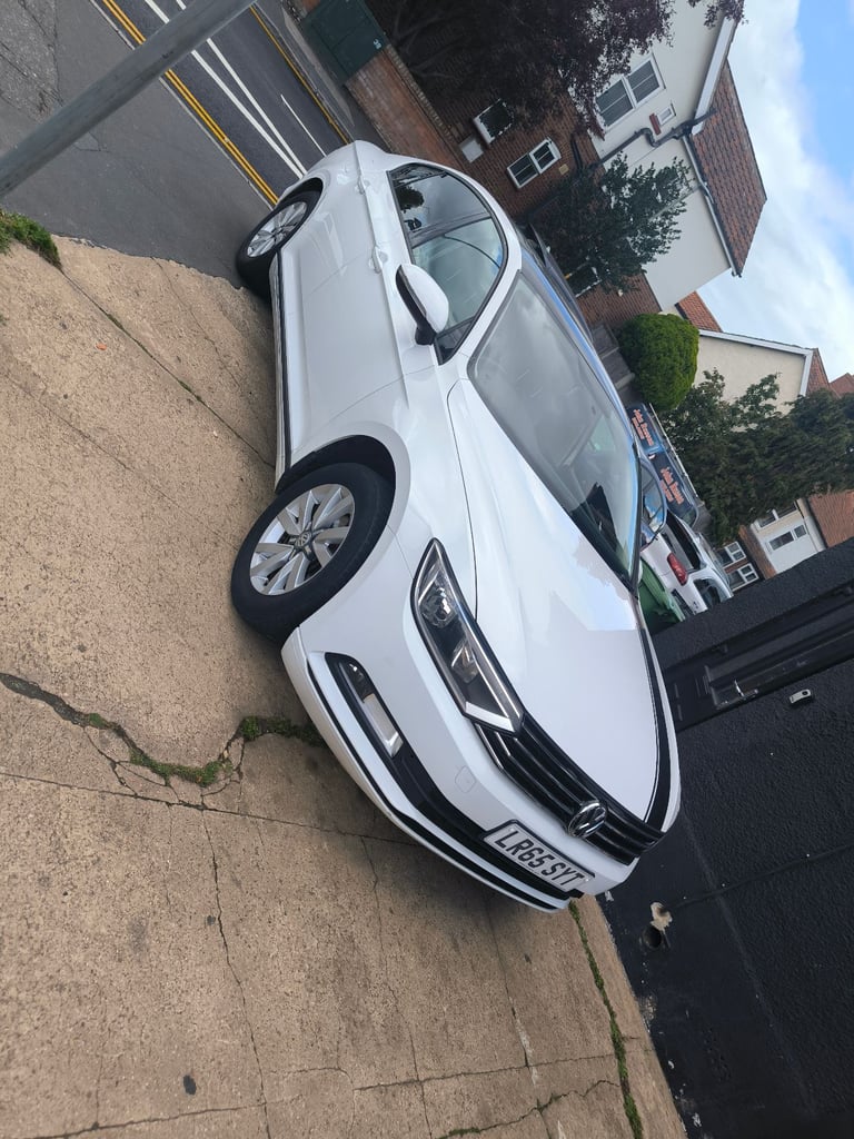 Volkswagen, PASSAT, Saloon, 2015, Semi-Auto, 1598 (cc), 4 doors