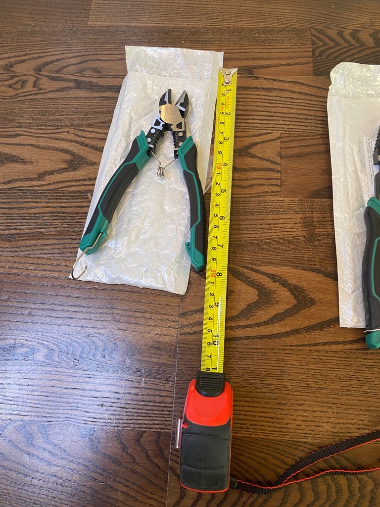 🔧 New Hand Tool Set – Makita Screwdriver + Pliers + Voltage Tester Pen (Metric System)