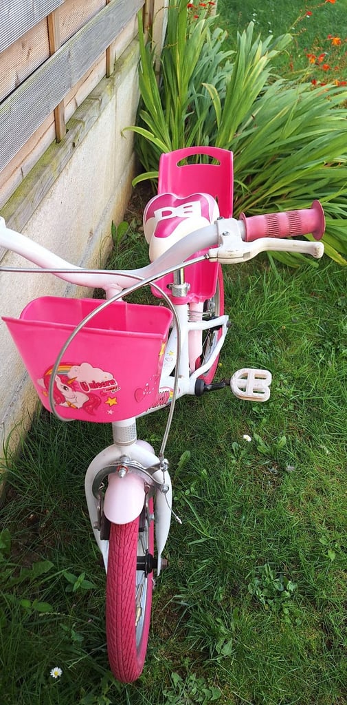 14in wheels girl bike good condition please read 