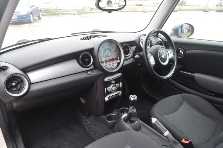 2007 MINI Hatch 1.6 Cooper Hatchback 3dr Petrol Manual Euro 4 (120 ps) Hatchback Petrol Manual