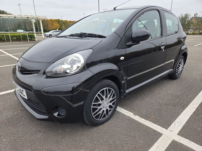 Toyota, AYGO, Hatchback, 2013, Manual, 998 (cc), 5 doors