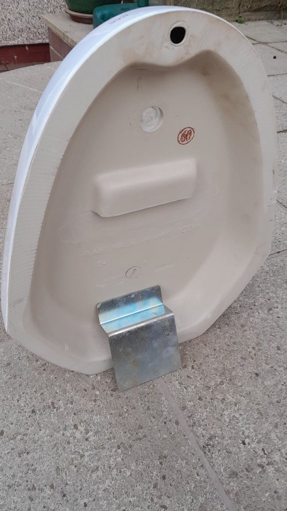 Urinal and Urinal Blocks