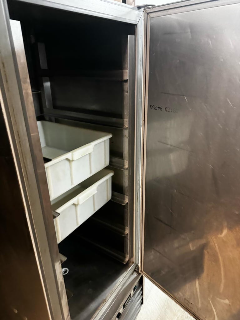 Commercial fridge Freeser display cafe shop restaurant 