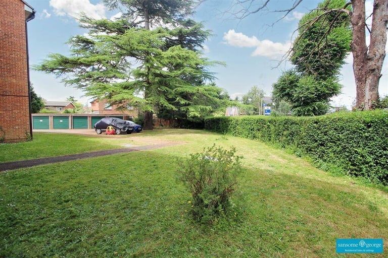 GARAGE RENT RG30 2ER