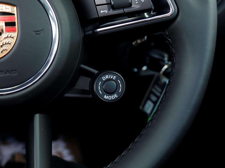 2025 Porsche Macan 5dr PDK ESTATE PETROL Automatic