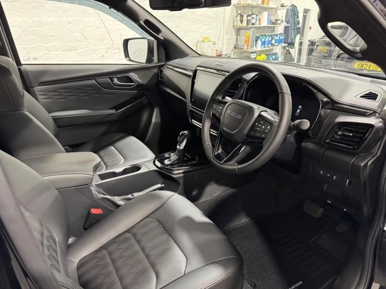 2025 Isuzu D-Max 1.9 V-Cross Double Cab 4x4 Auto Automatic Pick Up Diesel Automatic