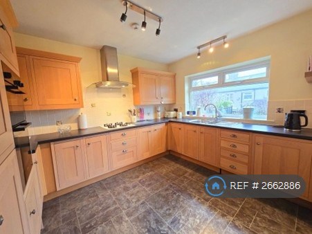 3 bedroom house in Rooley Crescent, Bradford, BD6 (3 bed) (#2662886)