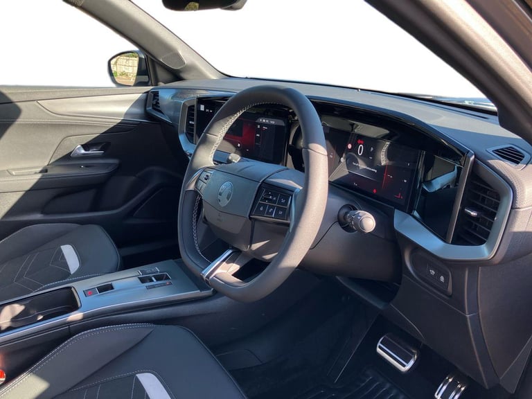 2025 Vauxhall Mokka ULTIMATE HATCHBACK Petrol Automatic