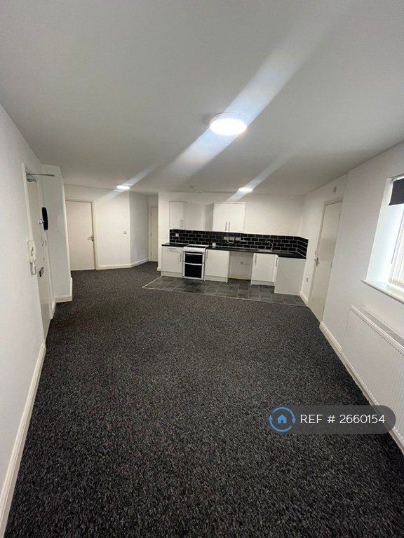 2 bedroom flat in St Helens, St. Helens, WA10 (2 bed) (#2660154)