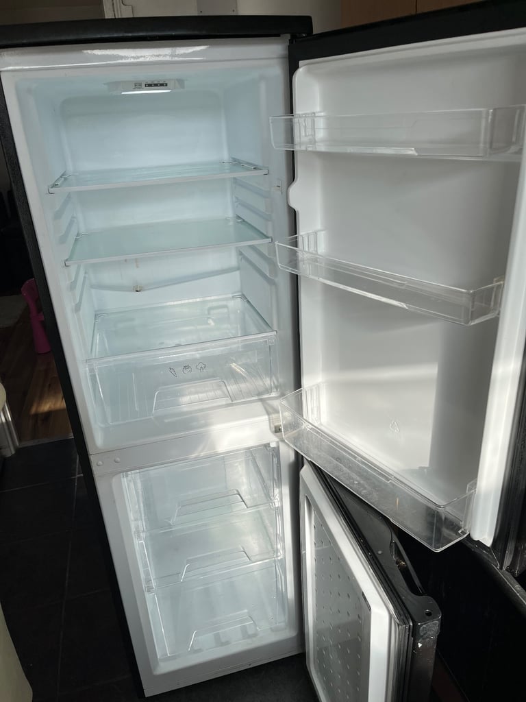 image for Fridge freezer - shiny black 