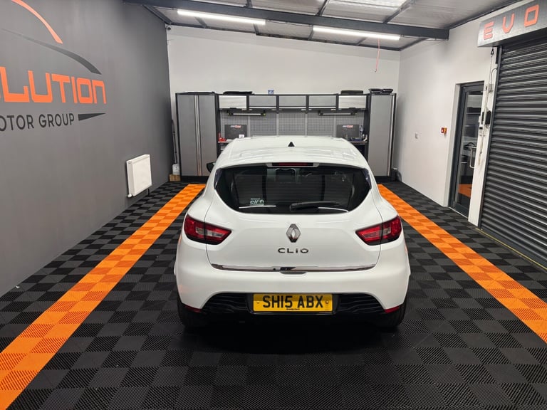 2015 Renault Clio 1.2 16V Dynamique MediaNav 5dr HATCHBACK Petrol Manual