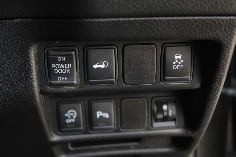 2014 Nissan X-Trail 1.6 dCi N-Tec 5dr 4WD ESTATE DIESEL Manual