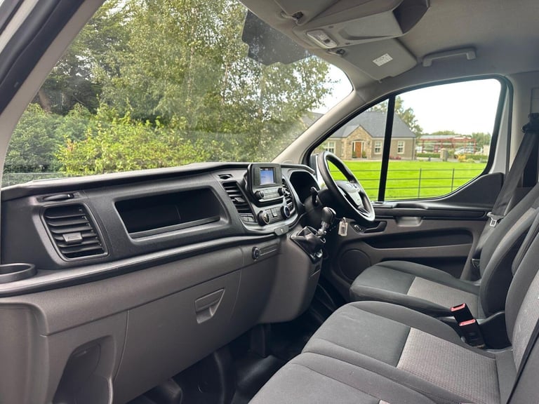 FORD TRANSIT CUSTOM 2.0 Transit Custom Leader Van 320 L2 2.0L EcoBlue 130PS FWD