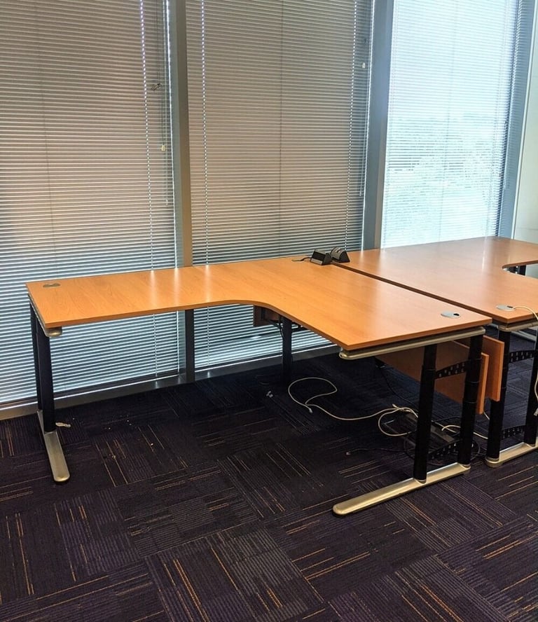 FREE DELIVERY Large Corner Height Adjustable Cantilever Corner Office