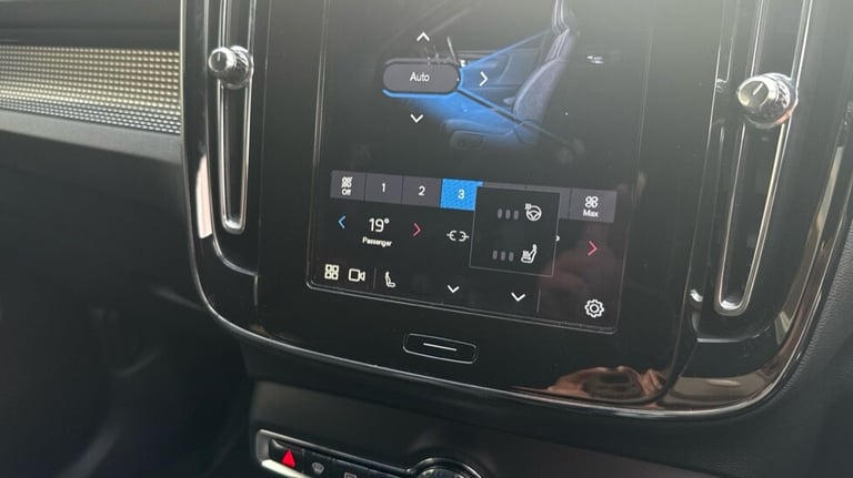 2025 Volvo XC40 Plus, B4 Mild hybrid, Petrol, Dark Estate Petrol Automatic