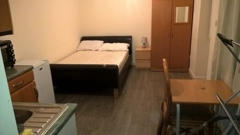 Self Contained Studio Room in Cherry Hinton CB1