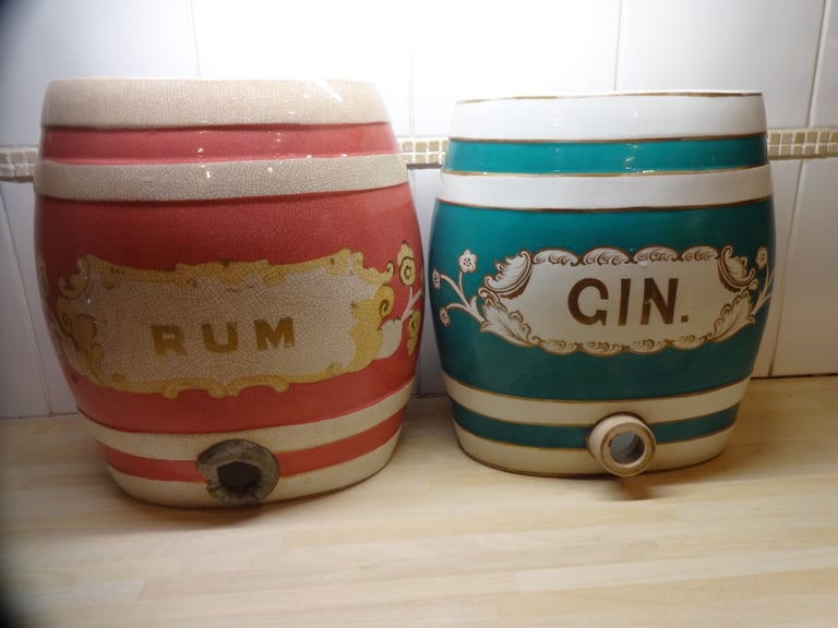 VINTAGE IRONSTONE RUM / GIN BARRELS 