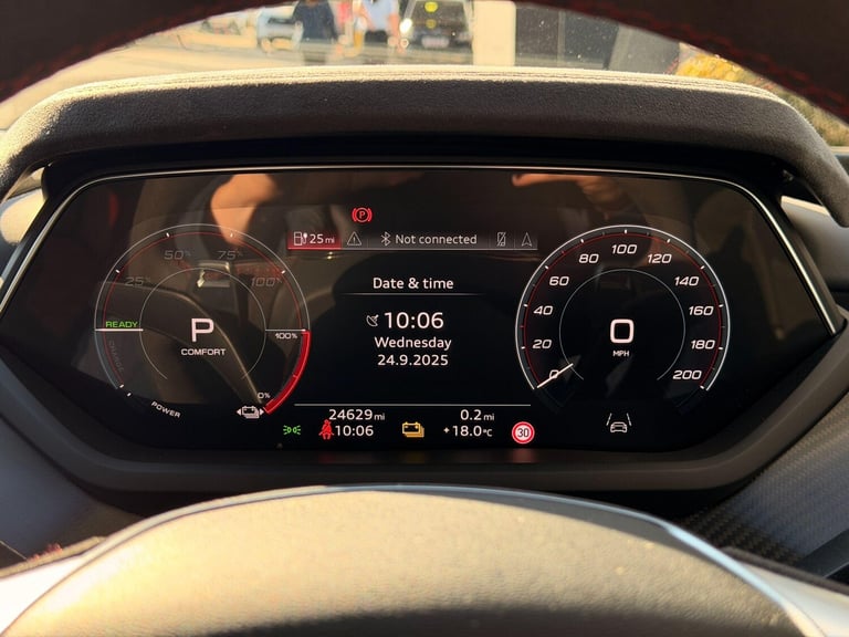 2023 Audi RS e-tron GT 93.4kWh Carbon Vorsprung Saloon 4dr Electric Auto quattro (598 ps) COUPE E...