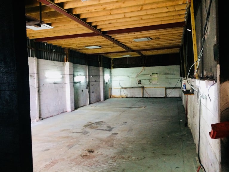 Industrial unit to let