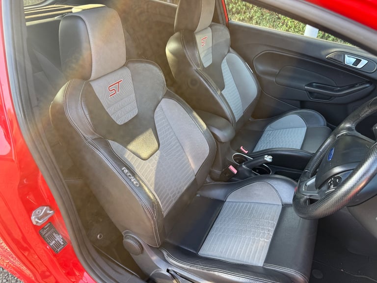 Ford, FIESTA, Hatchback, 2014, Manual, 1596 (cc), 3 doors