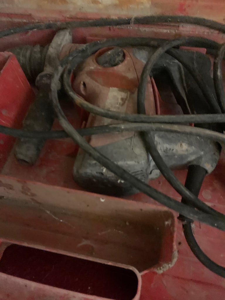 Job lot tools / May deliver 