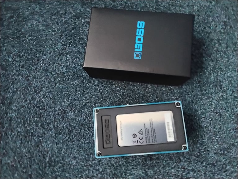 Boss blues driver BD2 and pedal connector cables