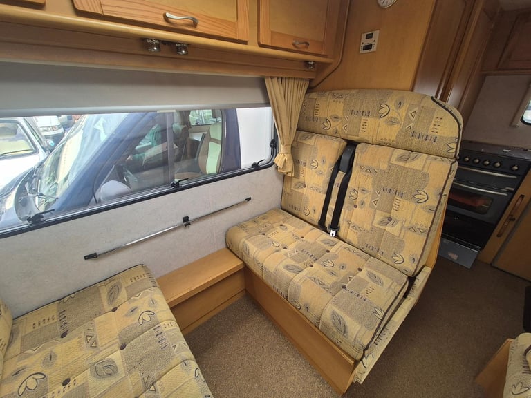 Compass Avantgarde 300 Coachbuilt Motorhome 2005