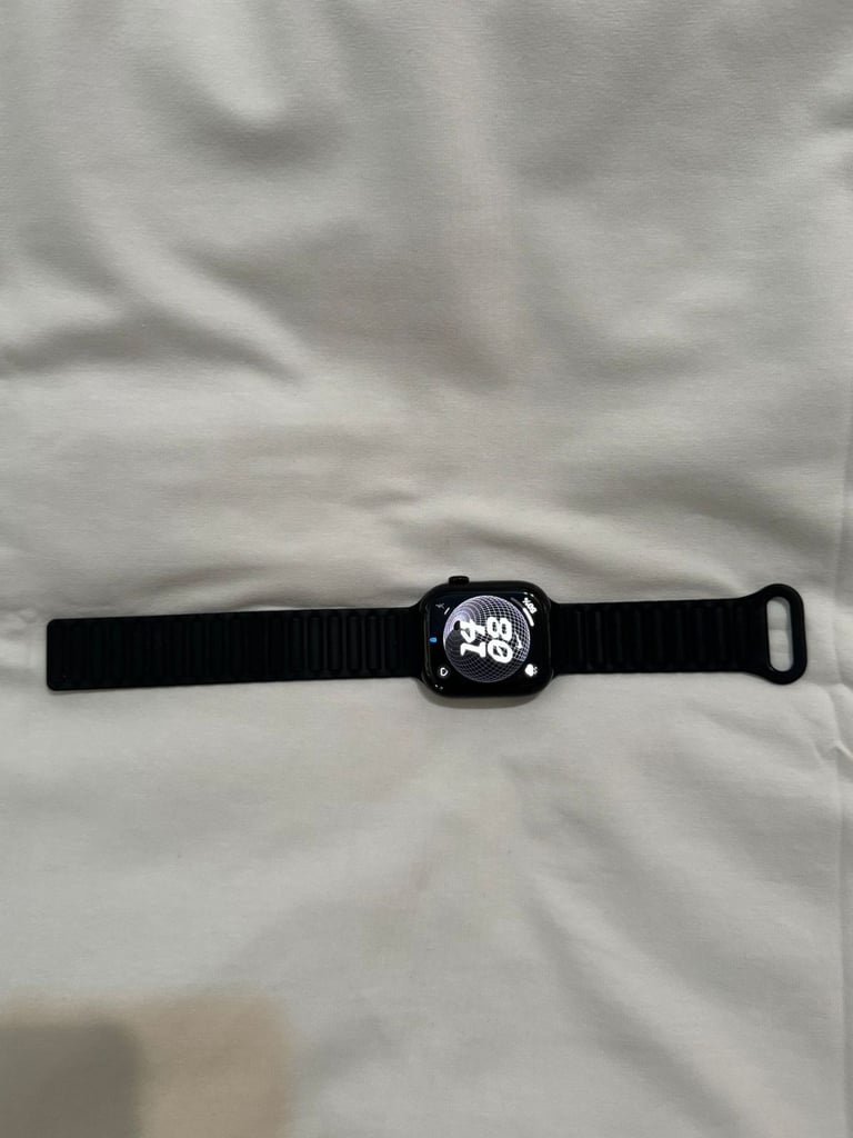 Apple Watch Series 10 GPS 46mm Jet Black Sport Band - M/L