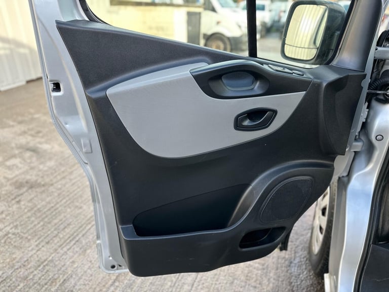 2019 Renault Trafic 1.6 dCi ENERGY 27 Business+ SWB Standard Roof Euro 6 (s/s) 5dr PANEL VAN Dies...