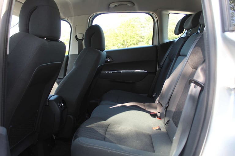 2015 Peugeot 3008 1.6 3008 Active e-HDi Semi-Auto 5dr SUV Diesel Automatic