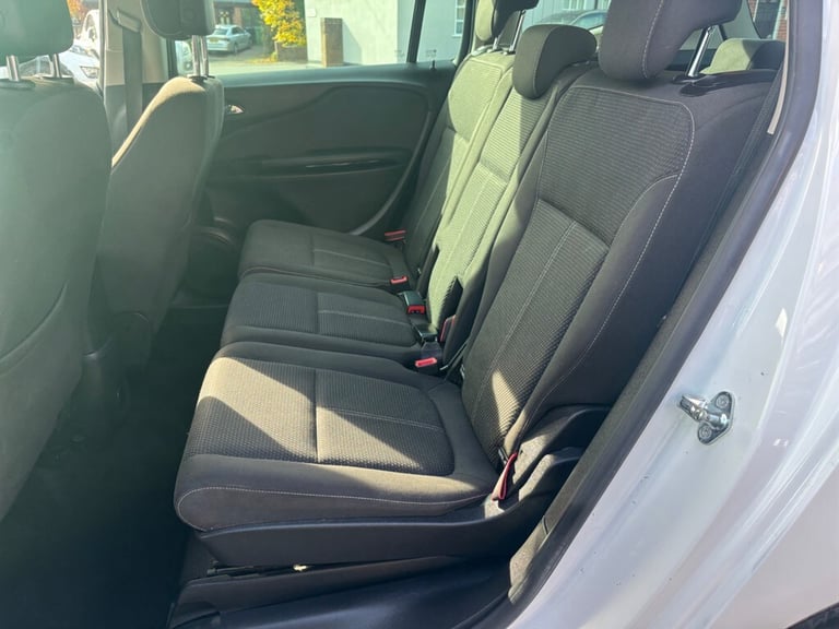 2015 Vauxhall Zafira 1.4T SRi 5dr MPV PETROL Manual