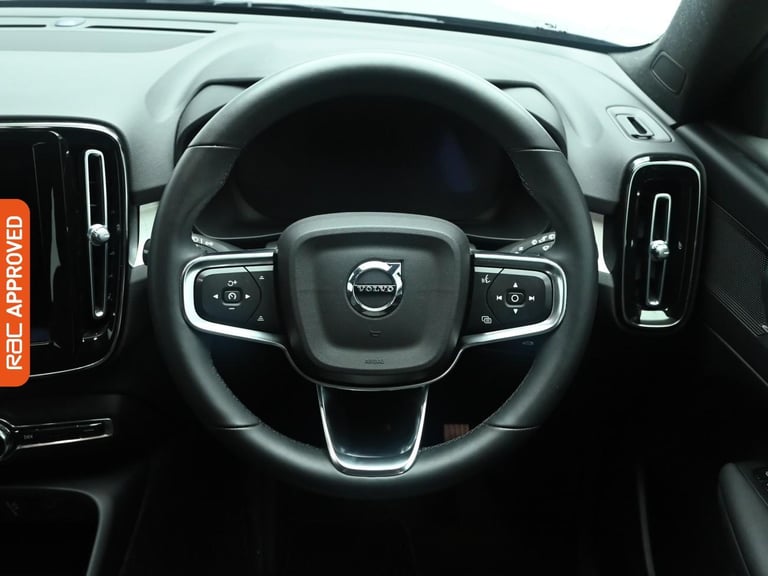 2022 Volvo XC40 2.0 B3 MHEV Core SUV 5dr Petrol Hybrid DCT Auto Euro 6 (s/s) (163 ps) SUV PETROL ...