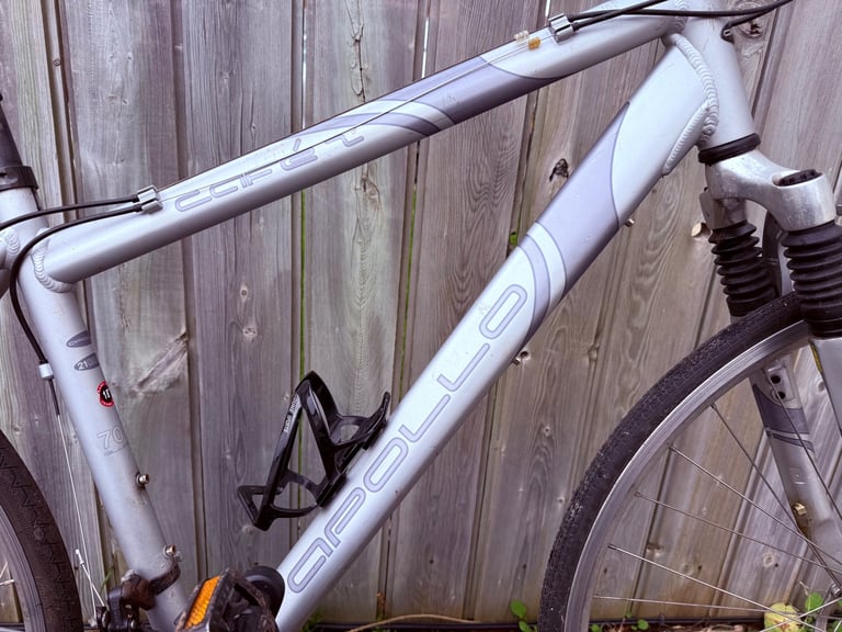 Apollo hybrid road bike