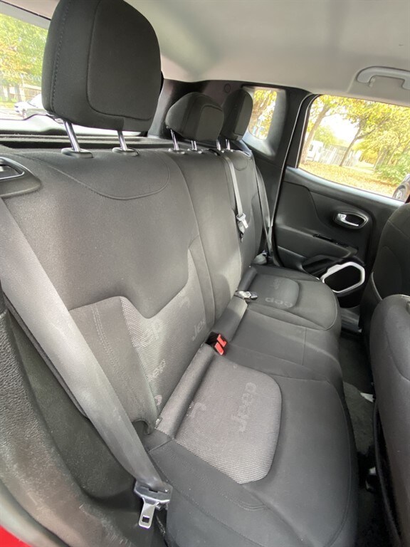 2016 Jeep Renegade LONGITUDE Estate Petrol Manual