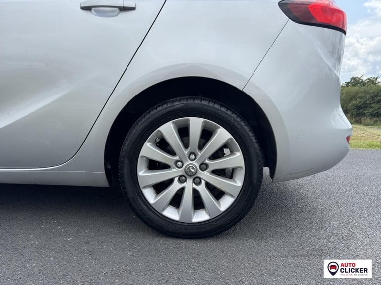 2017 Vauxhall Zafira Tourer 1.6 CDTi ecoFLEX Design MPV 5dr Diesel Manual Euro 6 (s/s) (134 ps) M...