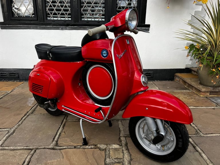 1967 VESPA SS90