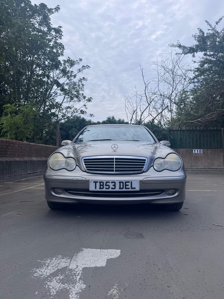 2003 MERCEDES-BENZ C CLASS C180K Avantgarde SE 4dr AUTO PETROL SILVER SALOON VGC
