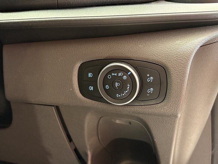 2022 Ford Transit Custom 2.0 EcoBlue 130ps Low Roof D/Cab Limited Van PANEL VAN DIESEL Manual