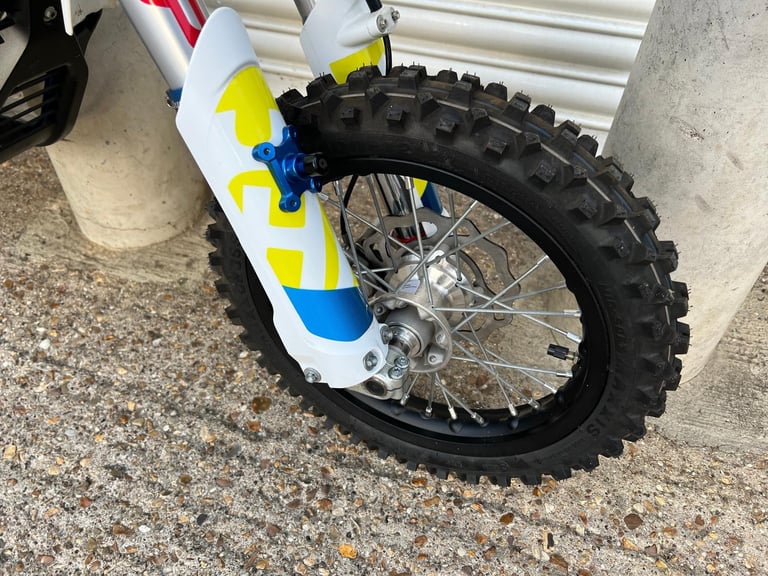 DANNYS DIRT BIKES MINT HUSQVARNA EE5 2024 ELECTRIC MOTOCROSS BIKE KTM E5 2024