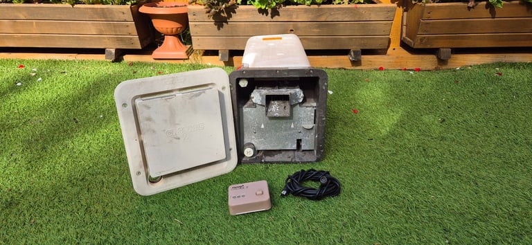 CARVER CASCADE 2 gas water heater for camper caravan motorhome boat.