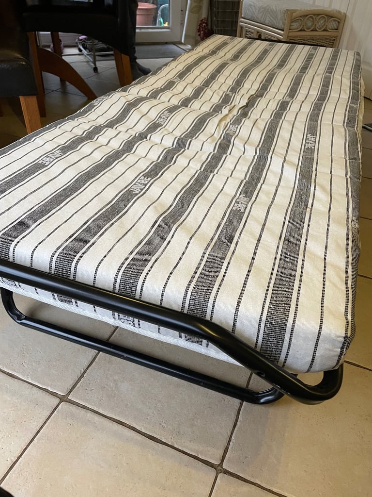 Jay-Be fold-up bed