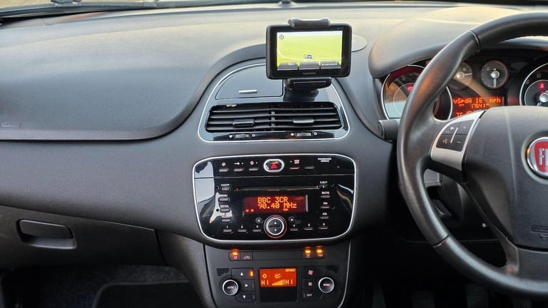 FIAT PUNTO 1.4 Easy Euro 6 (s/s) 5dr 2015