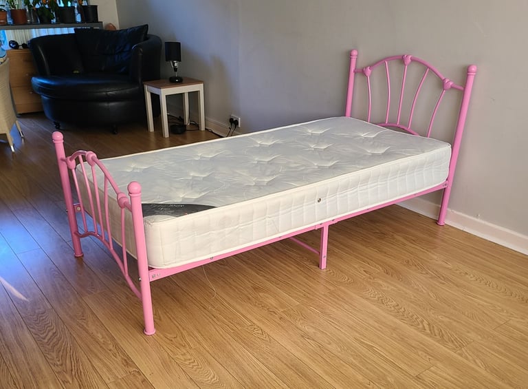 image for 35 pounds if collected by you. 10 pounds extra if I deliver. (Assembled)