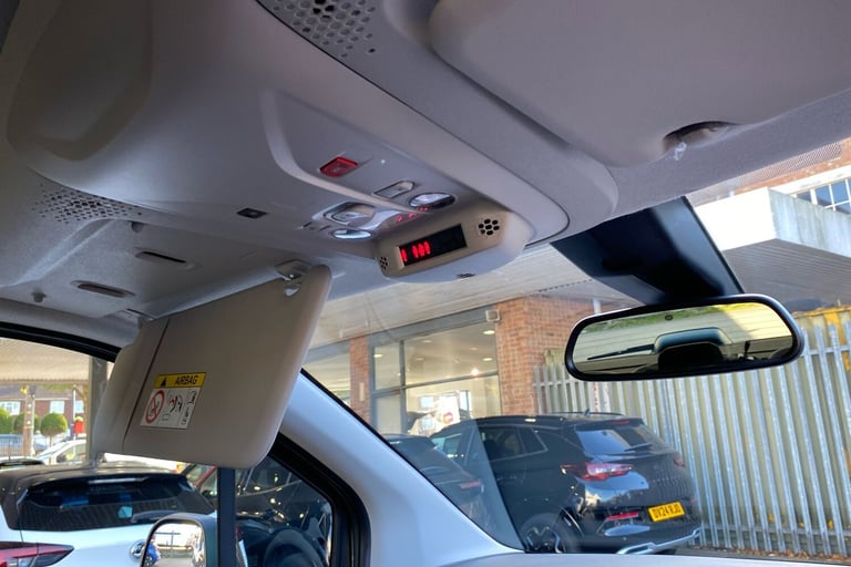  Vauxhall Combo Life 1.2 Turbo Elite MPV 5dr Petrol Auto Euro 6 s/s 130 Ps