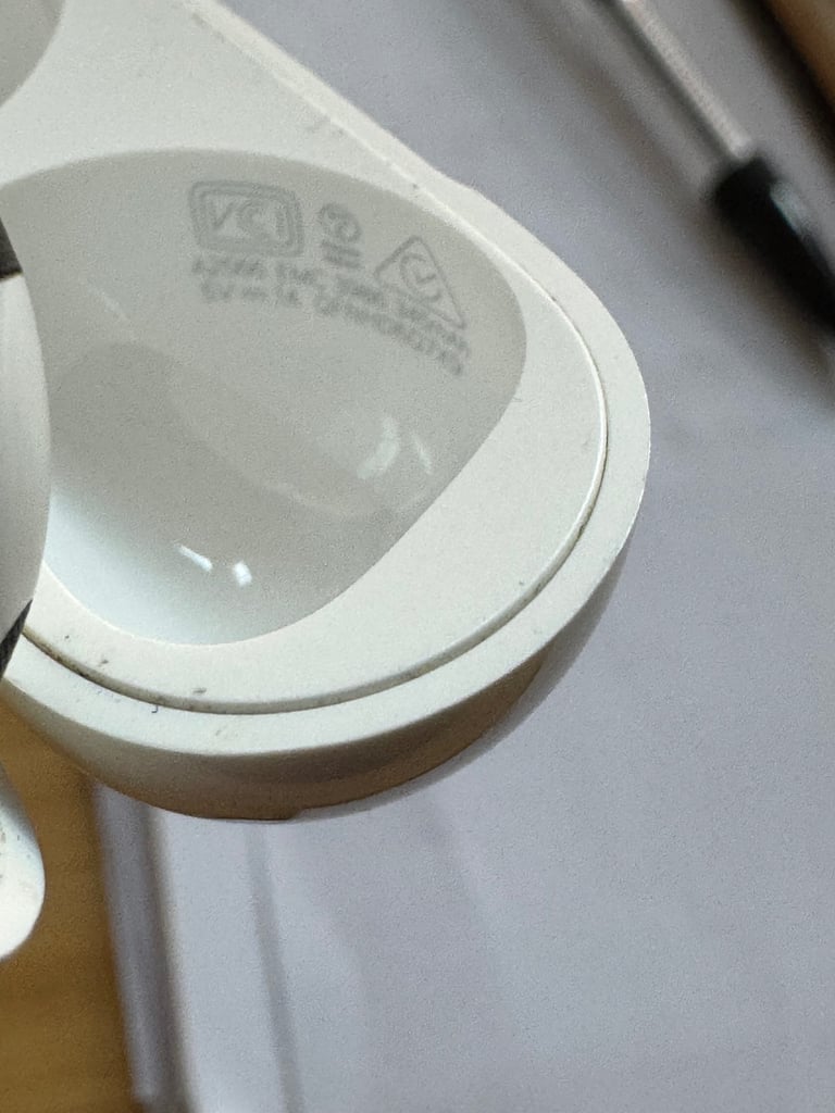 AirPods (3rd Generation) with MagSafe Charging Case, White  Model: A2566