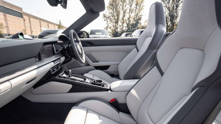  Porsche 911 Carrera 4 GTS Cabriolet (2026) Convertible Hybrid Ele Automatic