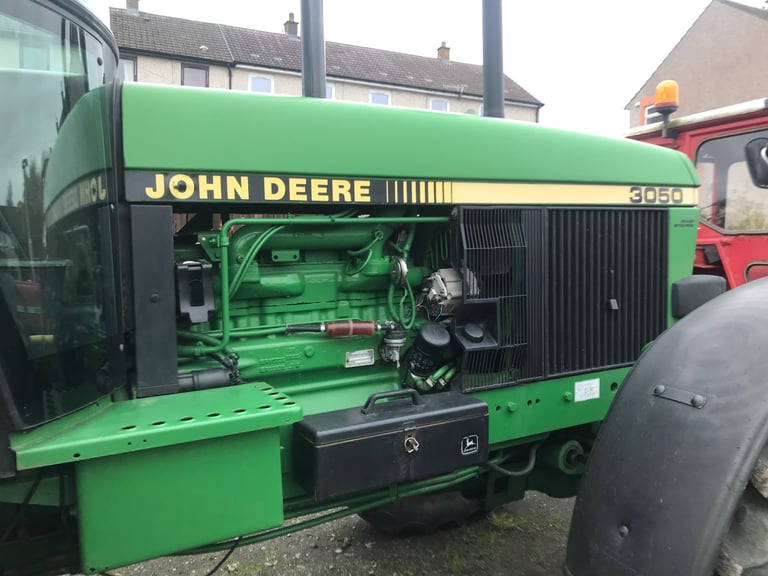 John Deere Tractor. 3050 4W/D