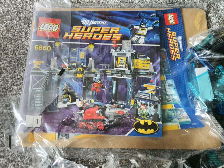 LEGO Super Heroes The Batcave 6860 