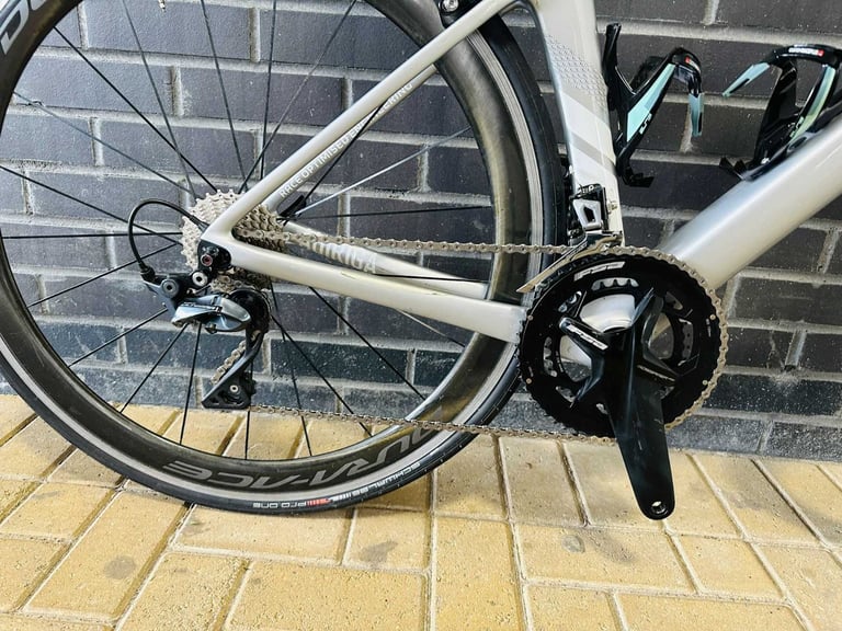 Full Carbon TIFFOSI Road Bike Size/L DURA ACE Wheels Ultegra Showroom Condition