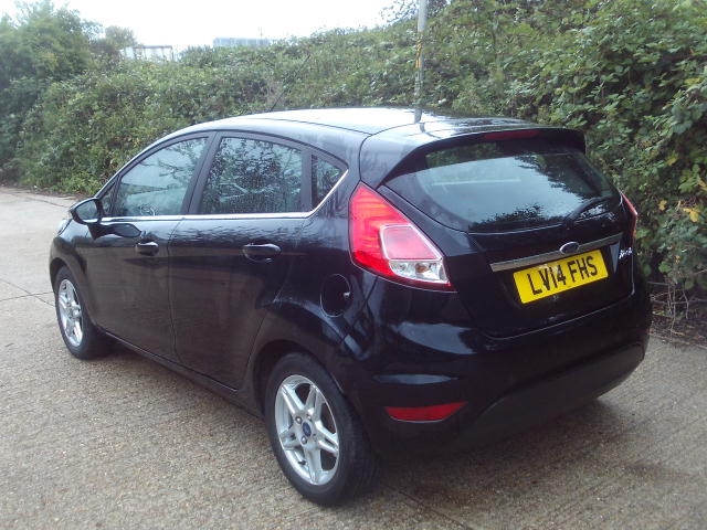 2014 Ford Fiesta 1.5 TDCi Zetec 5dr Black 58k Miles Years MOT Warranty £20 Road Tax HATCHBACK Die...